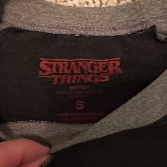Stranger Things Official Merchandise Raglan T-Shirt- Size Small - Picture 3 of 4